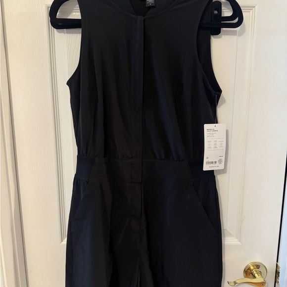Athleta Brooklyn Utility Romper-NWT-Size 4 - Picture 4 of 6